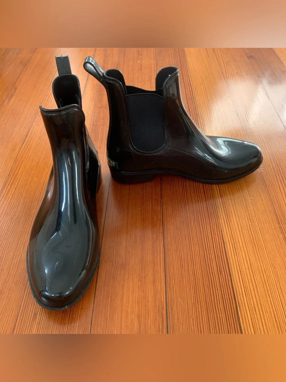 Lauren Ralph Lauren Tally-Bo-Rai black shiny rain boots, sz 7